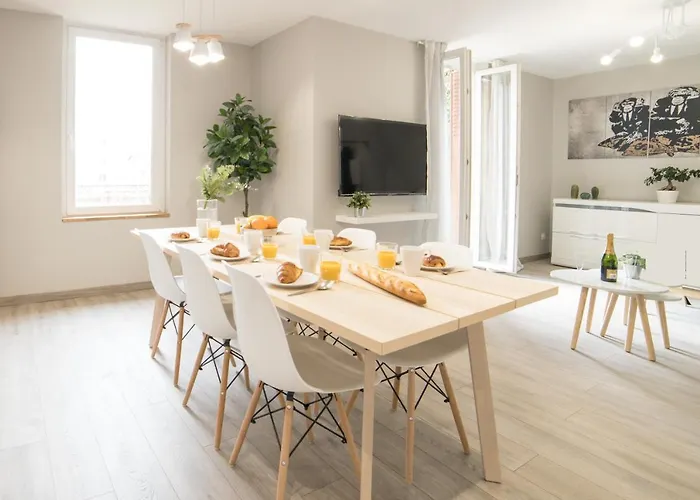 Duplex Republique דירה *